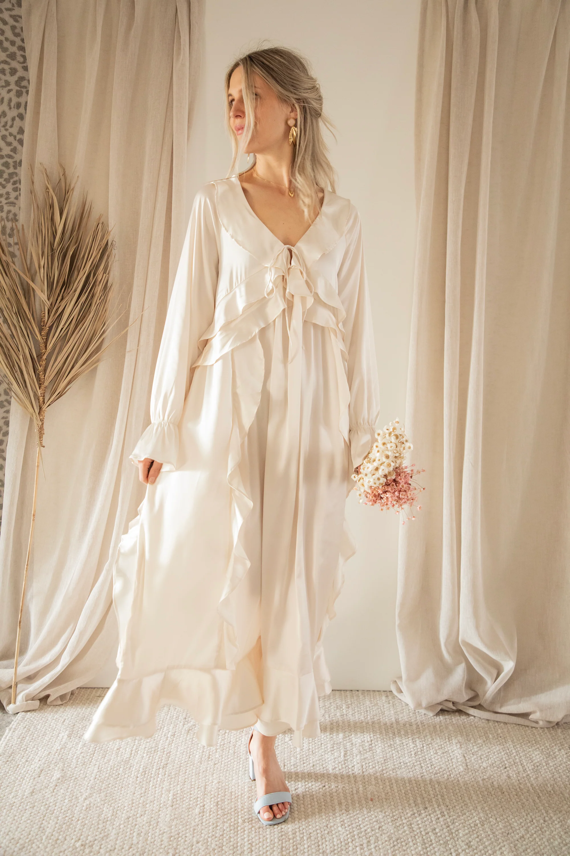 Sidona Satin Beige - Maxi Jurk - Image 3
