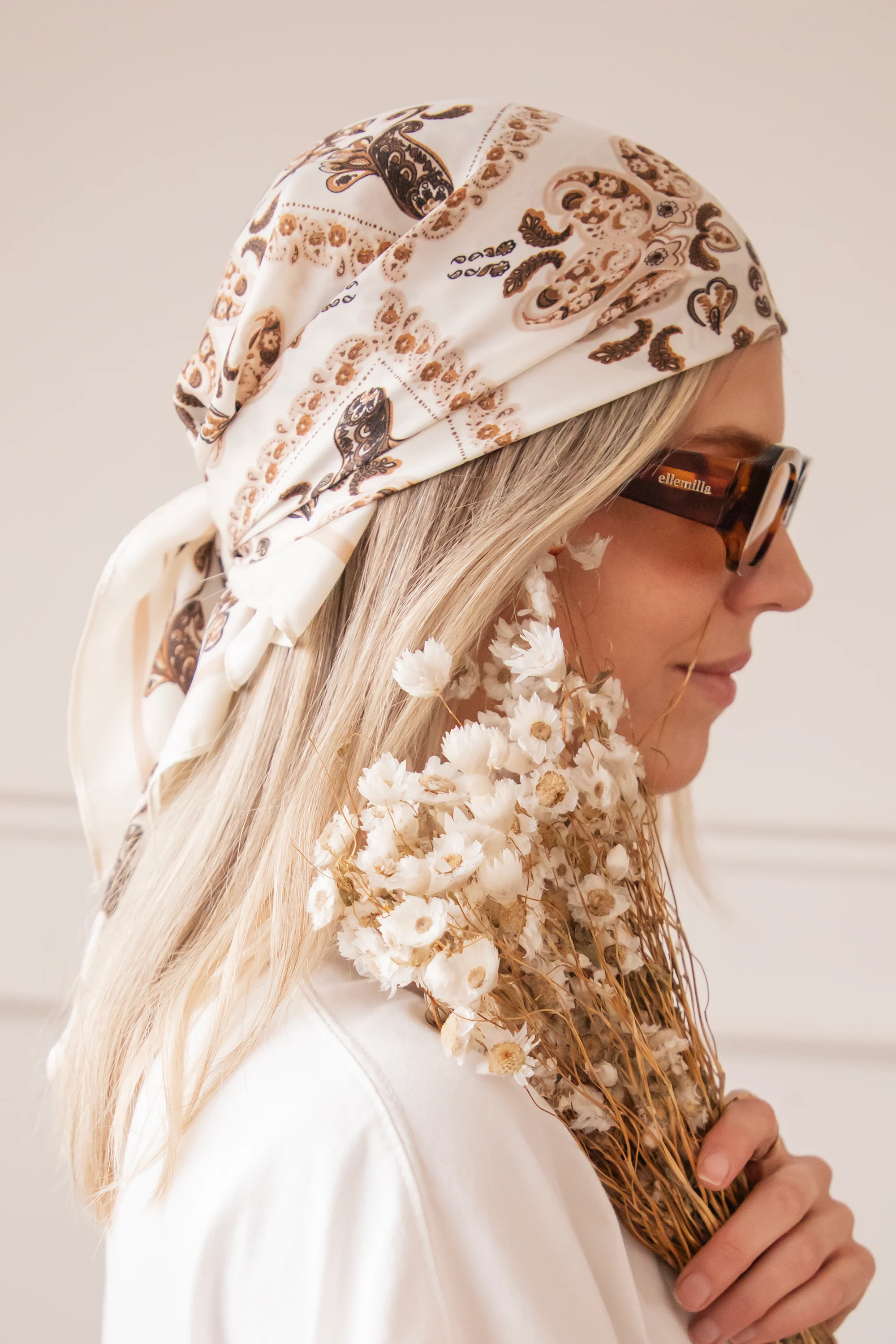 Silky Paisley Off White/Brown - Sjaal - Image 4