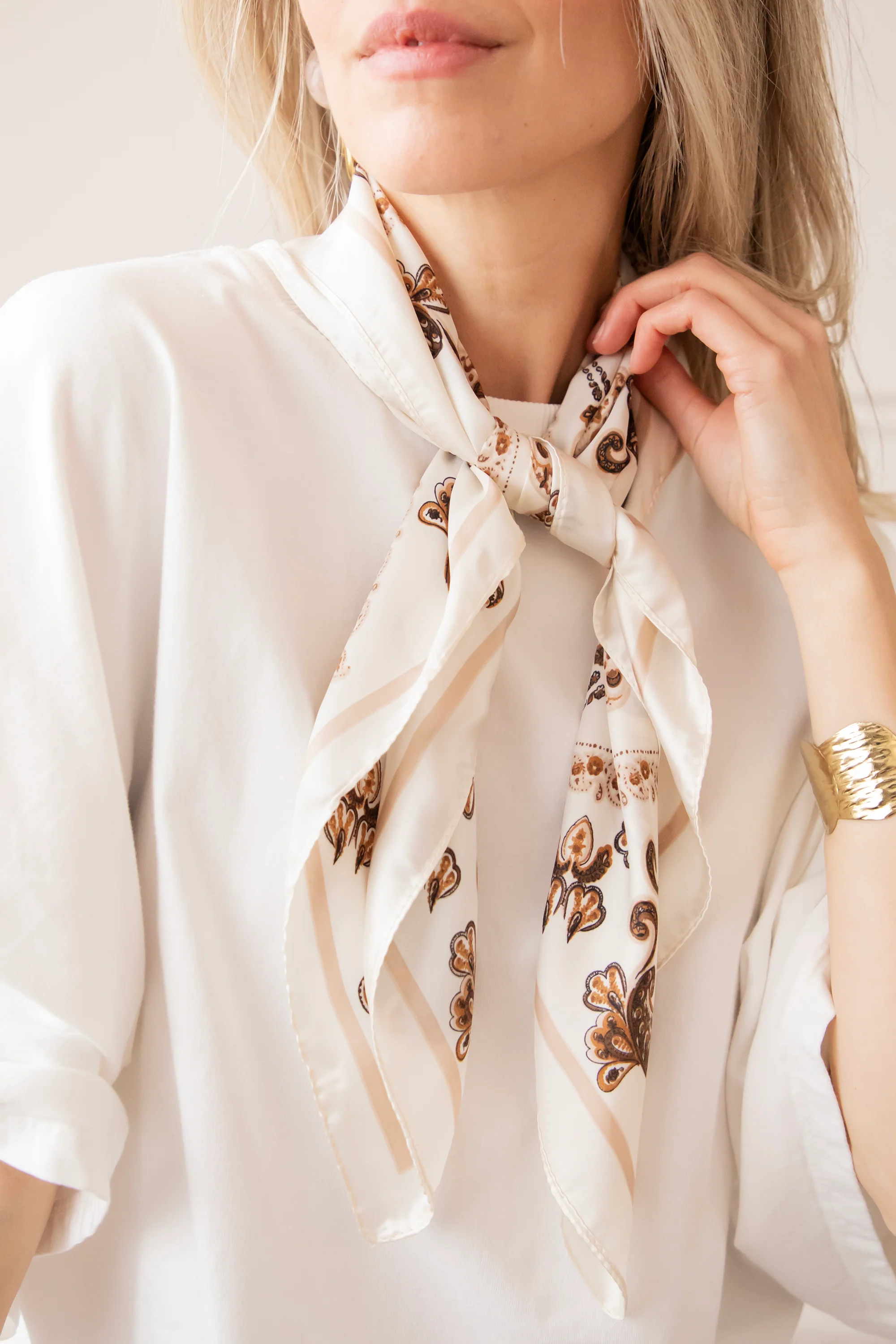 Silky Paisley Off White/Brown - Sjaal - Image 5
