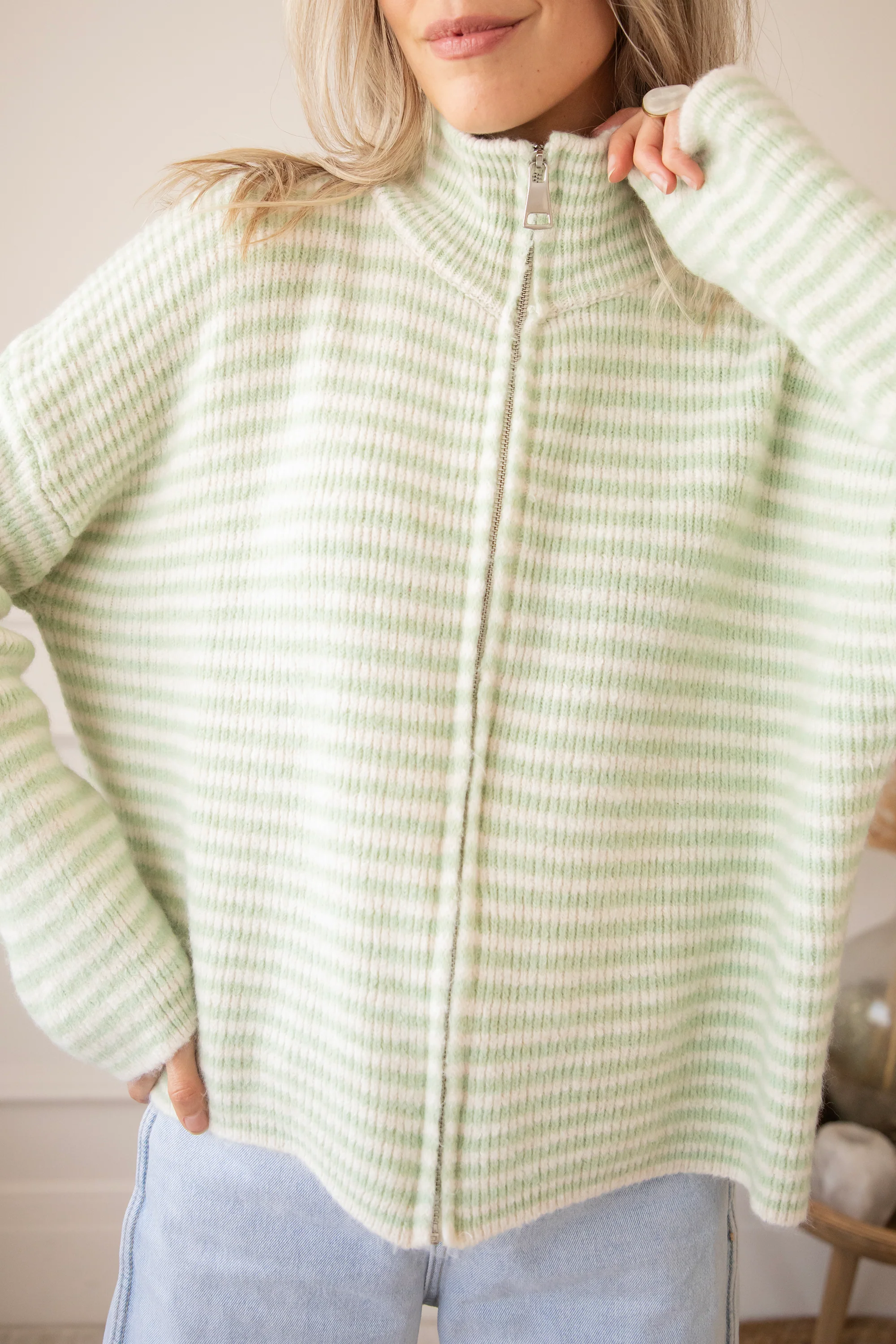 Simply Stripes Green/White - Vest - Image 2
