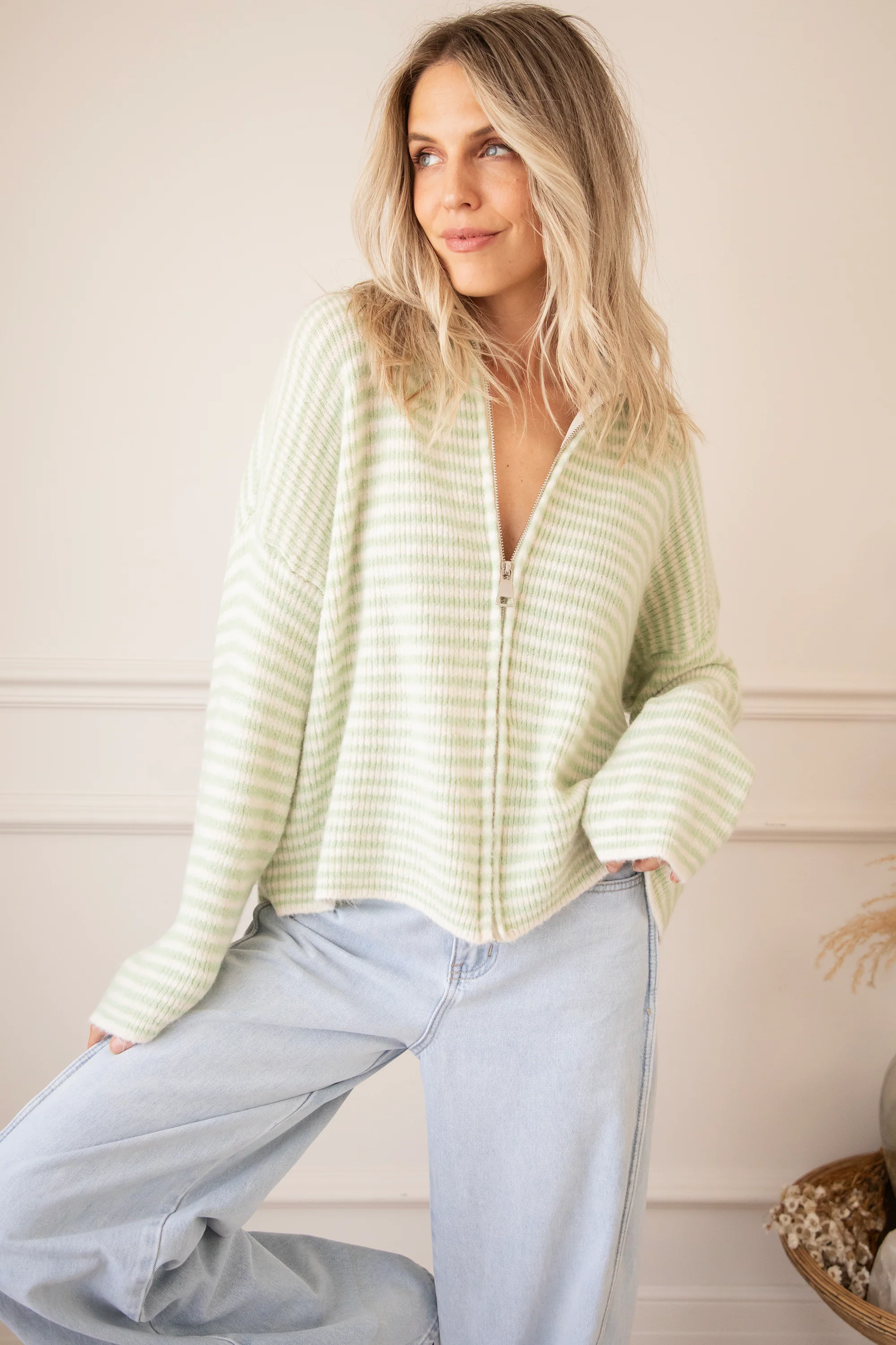 Simply Stripes Green/White - Vest - Image 3