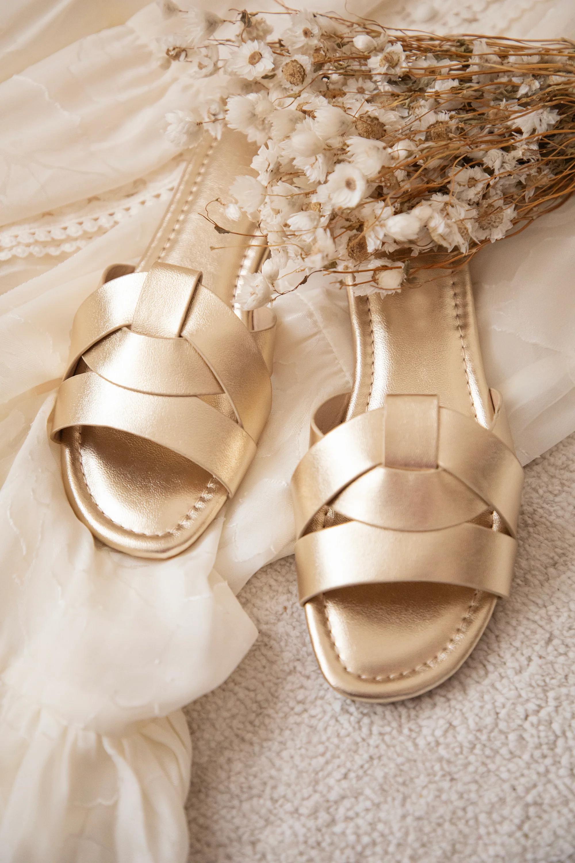 Strolling Straps Gold - Slippers - Image 4