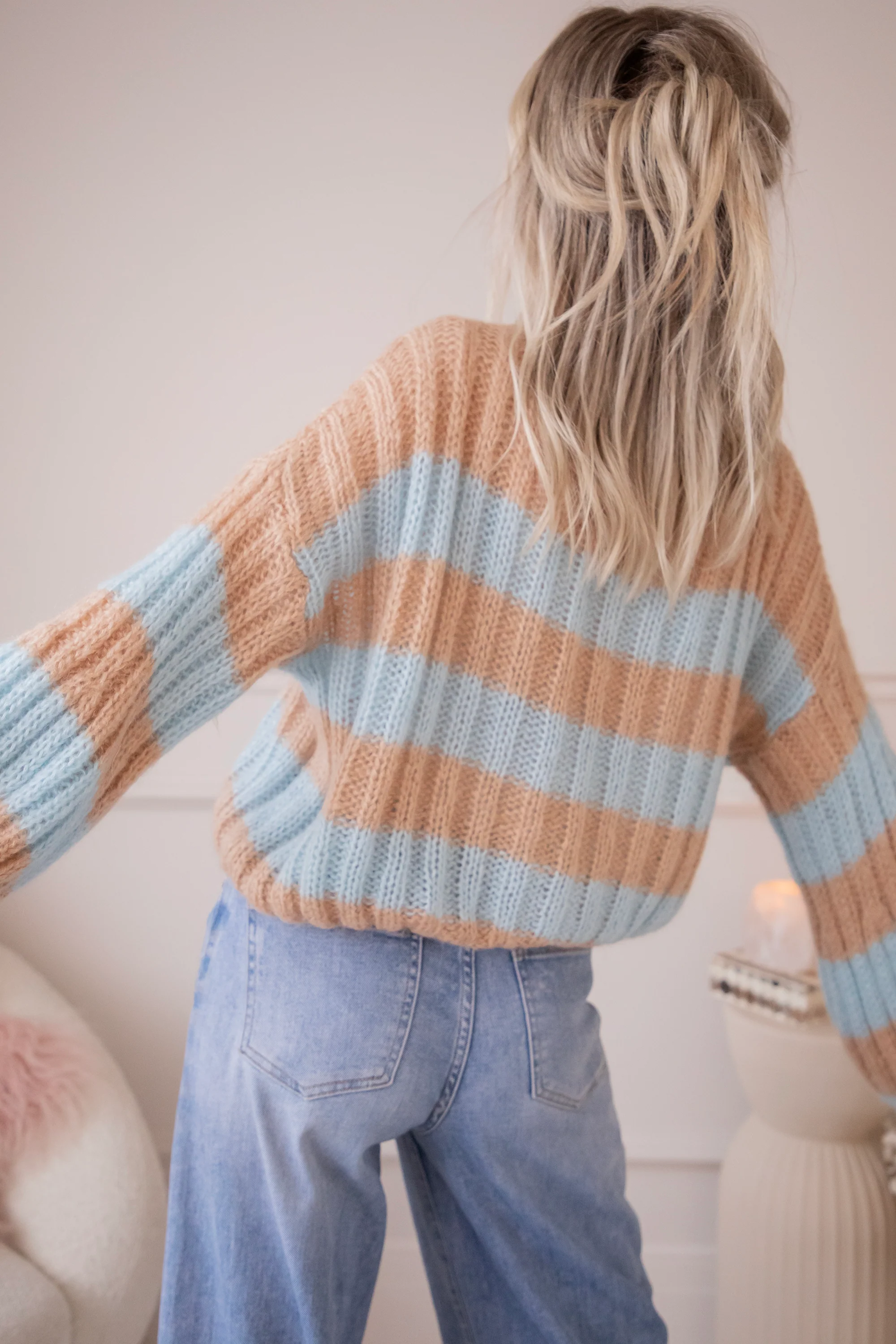 Sweet Softness Camel/Baby Blue - Trui - Image 4