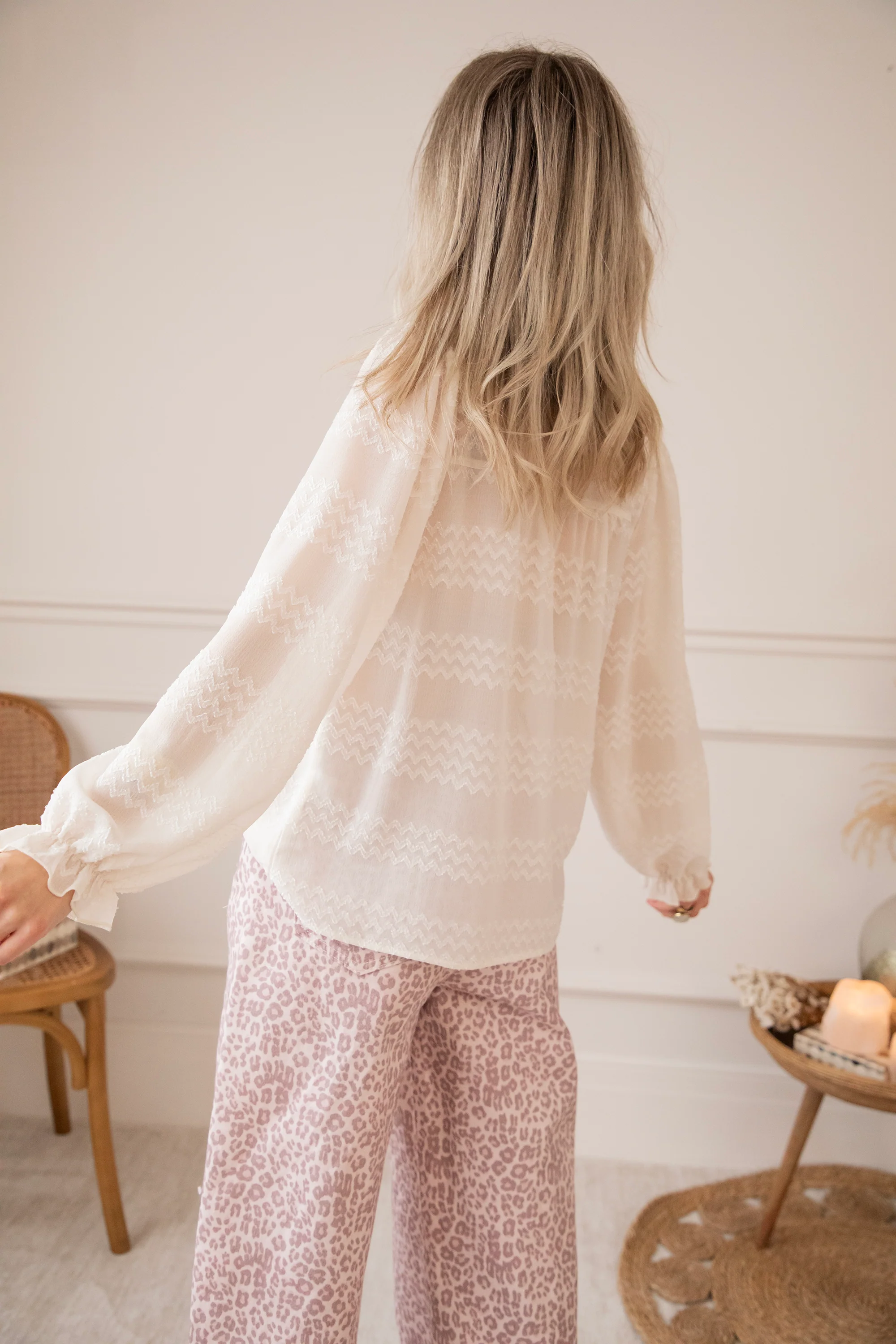 Whisper Waves Beige - Blouse - Image 12