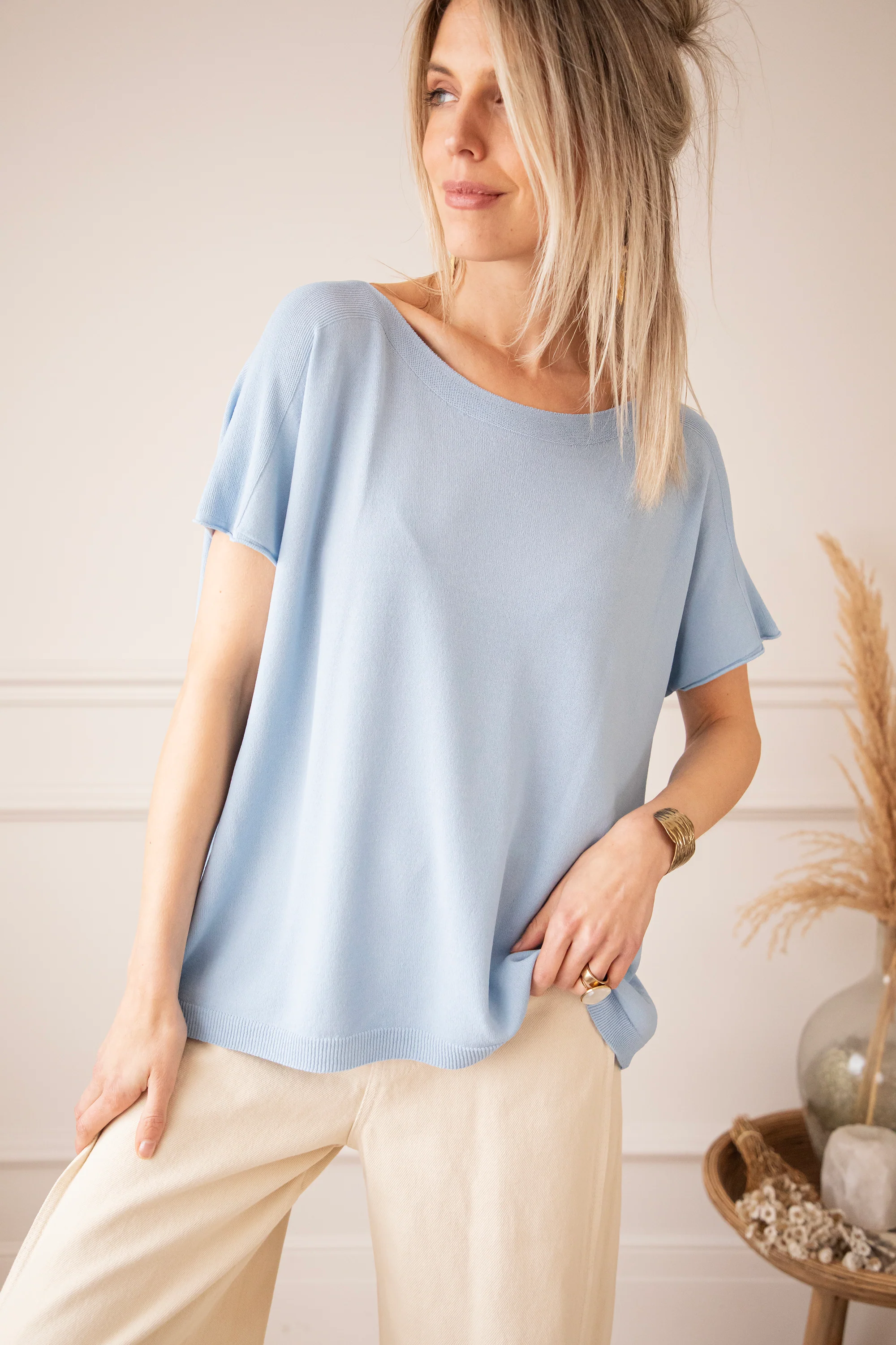 Yuna Baby Blue - T-Shirt - Image 3